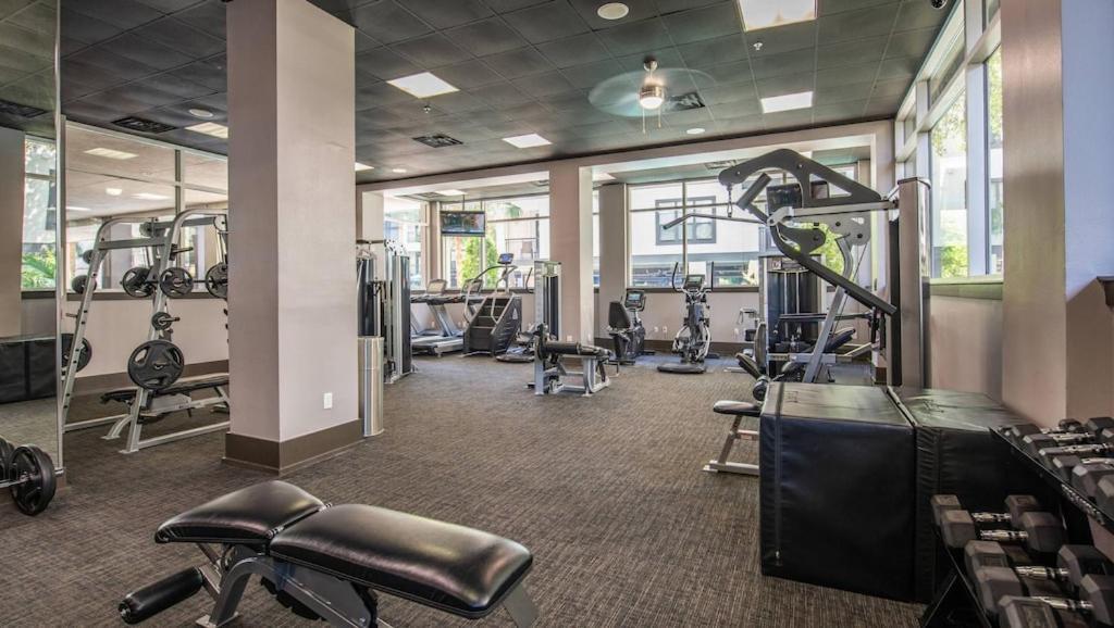 Modern Galleria Apt-Freeparking-Pool-Fast Wifi-Med Ctr Houston Exterior photo